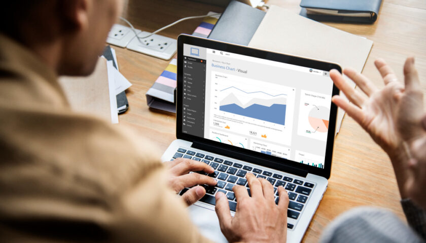 courbe seo sur ordinateur